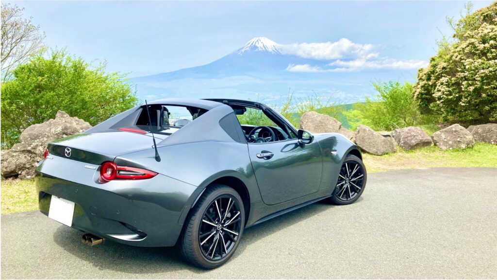 ロードスターRFと富士山