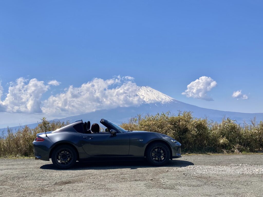 ロードスターRFと富士山