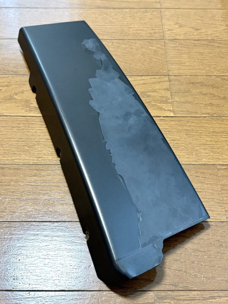 アウディA3の3ドアモデルのBピラーカバー